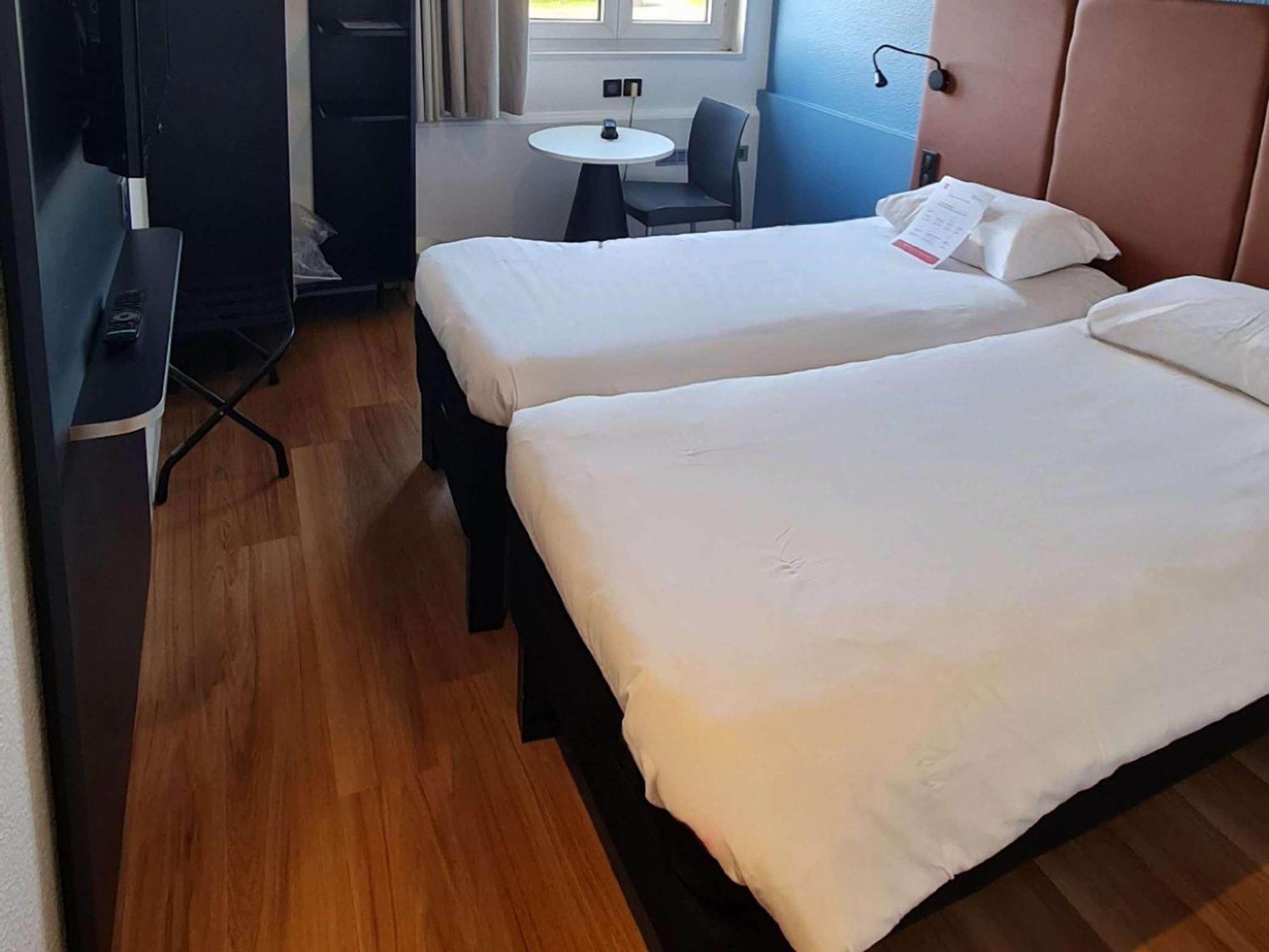 Ibis Vannes Bagian luar foto