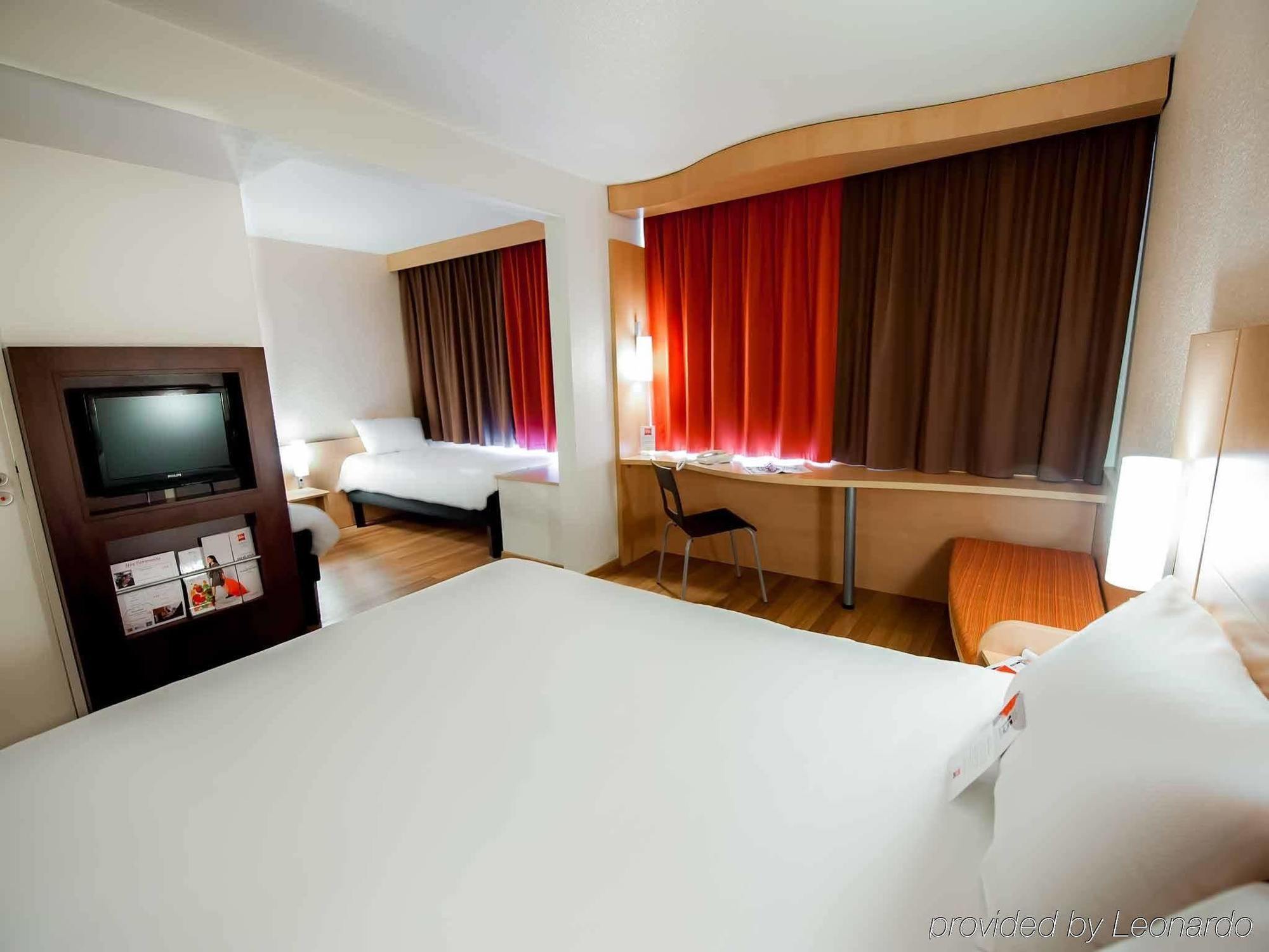 Ibis Vannes Bagian luar foto